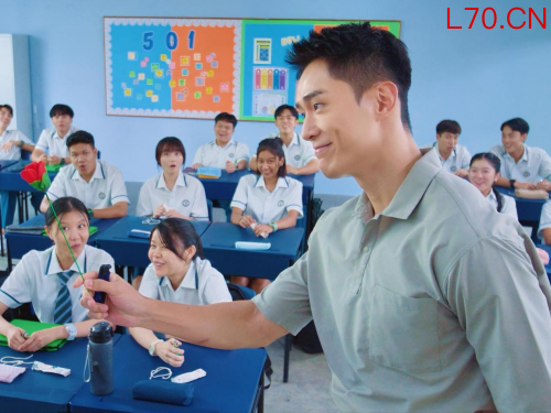 新加坡电视剧《迷茫又无惧的我们》播出邓伟徳演绎“问题老师”