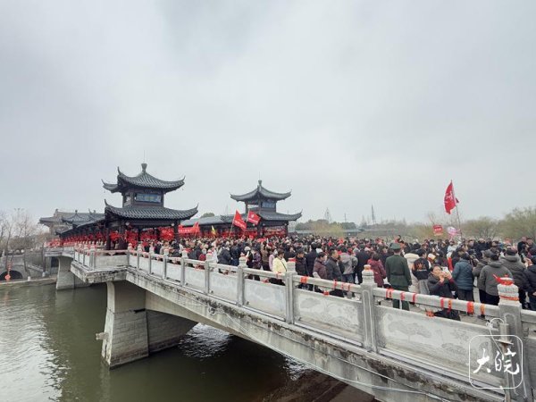 千年“走太平”，今朝更“椒”傲：“一日盛典”华丽升级，数十万民众共赴春日之约