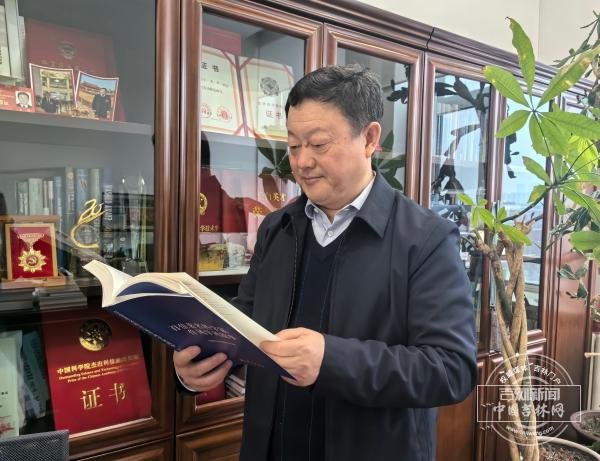 开局蓄力·代表委员履职记｜全国政协委员姜明：让智能农机在黑土地上“长”出脚来