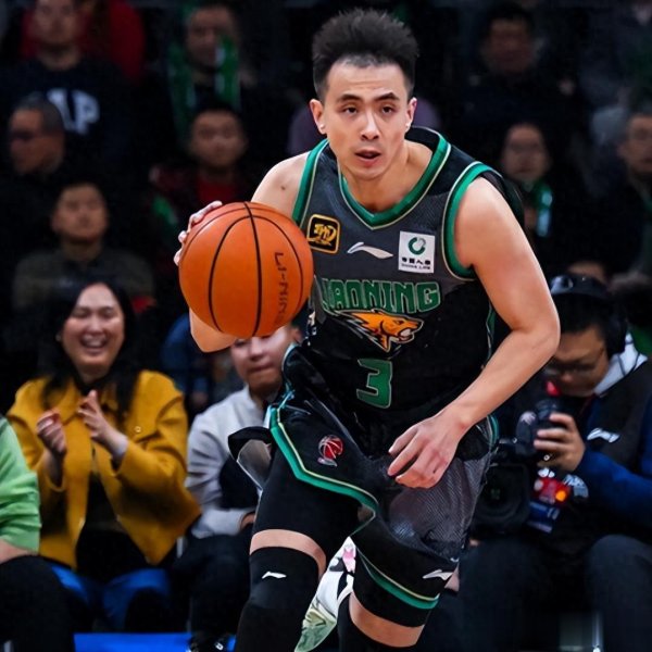 CBA排行全乱套! 辽宁掀翻豪队升第10, 广东男篮崩盘, 山东竟逆转